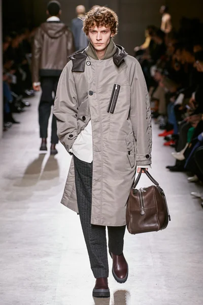 Look 23